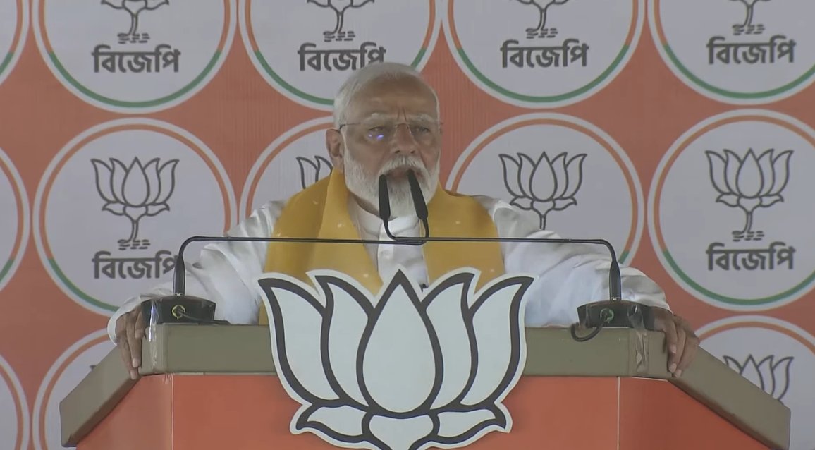 @narendramodi TMC must understand that they can't prevent the implementation of CAA, no matter what.

Through CAA, I assure every person who desires the citizenship of Bharat that they will soon reap the benefits of Central initiatives.

- PM @narendramodi 

#BanglarBiswasModi