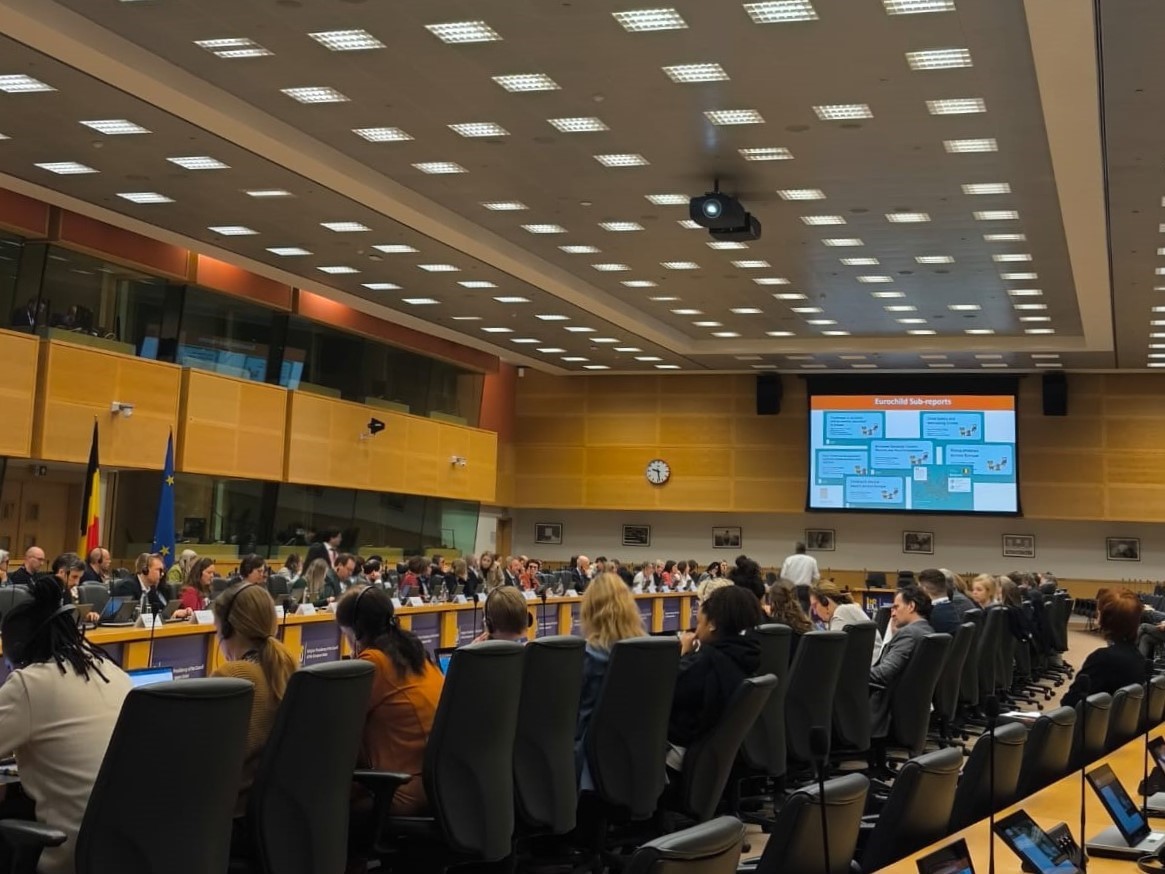 Second day of @EU2024BE #EUChildGuarantee event: our Director of Policy Advocacy & Comms @dunhill_a is presenting Eurochild 2023 report on #childreninneed across Europe based on assessments provided by 38 Eurochild members in 26 countries Full report here: buff.ly/3JrAO1s