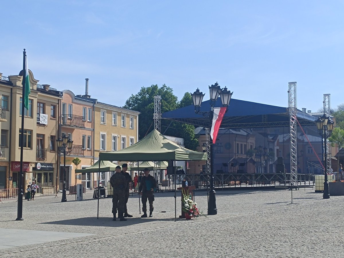 Chełm - przed uroczystościami Narodowego Święta 3 maja.