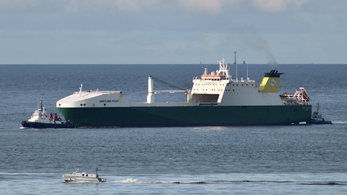 MoD RoRo @AWShips MV Hartland Point back into Plymouth this morning. RN dive support boat in the Sound. Via @Rockhoppas