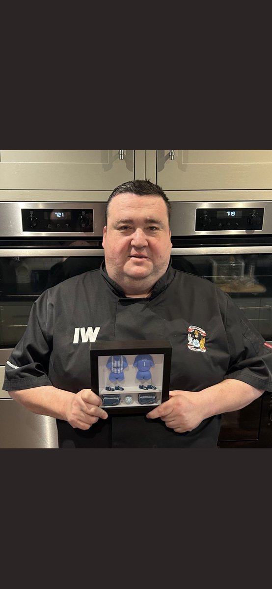 Another frame delivered to someone behind the scenes…..the team Chef 👩‍🍳 

Thanks to @richard_overson for sponsoring this frame

I’ll be honest though……I need him to sort the times out on the ovens 😂😂

#PUSB