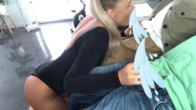 Ich wollte schon immer wissen wie es sich anf&uuml;hlt 2 sch&ouml;ne .... Schw...  neues Video auf https://t.co/bimDgXjto7 Gutscheincode