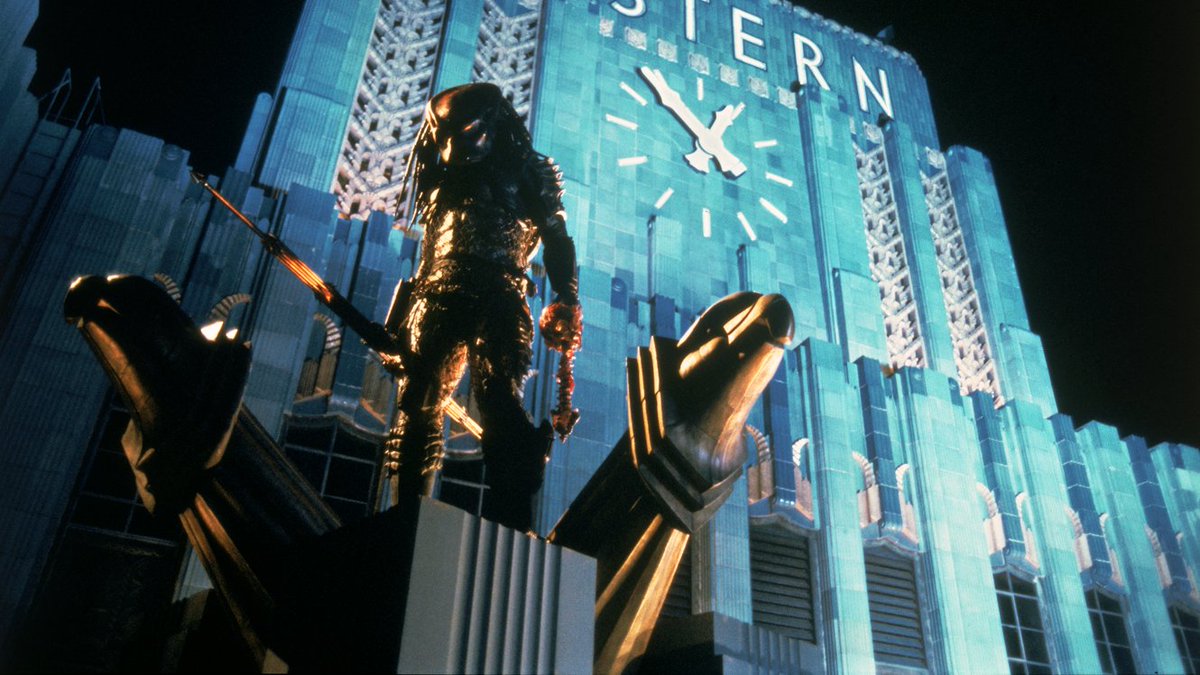 You can't see the eyes of the demon, until him come callin'... Predator 2 was released in the UK on this day in 1991. > bit.ly/2RlhfQR