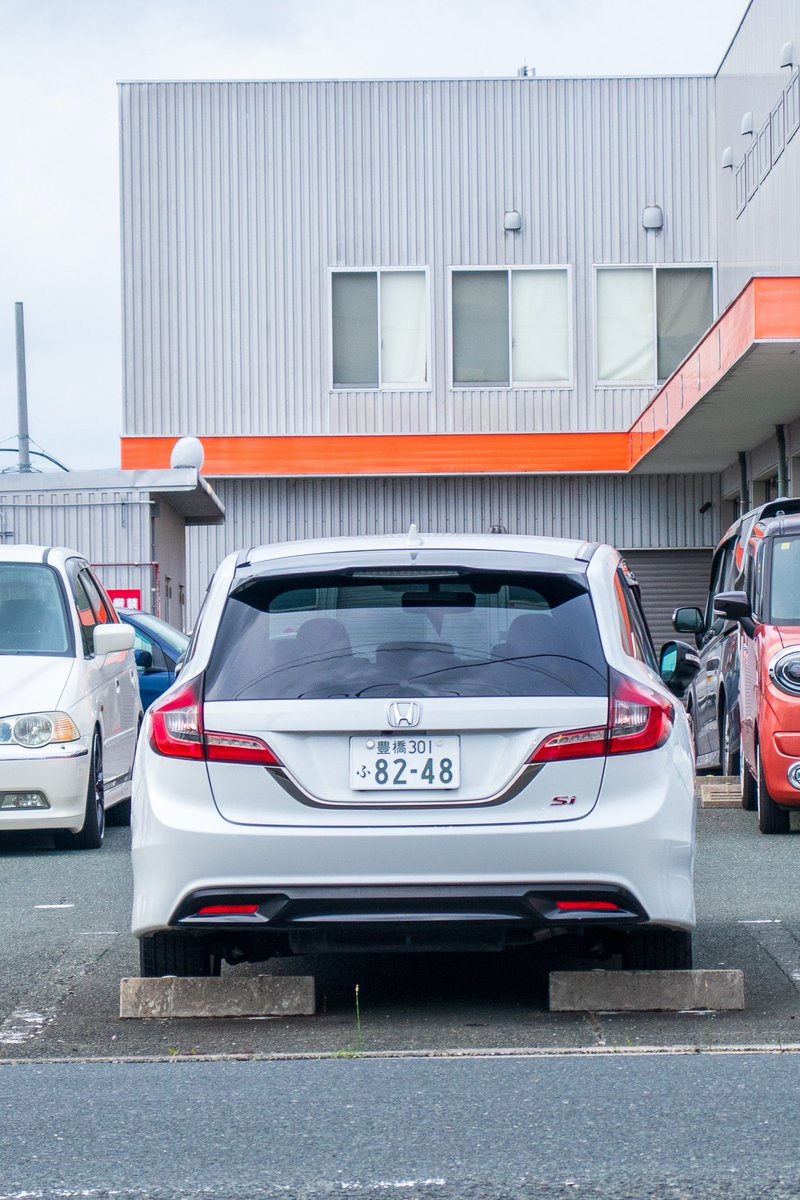 もうダウンサスでもいいから入れようかなとか考えたりしてるけど、車高調貯金少しずつします