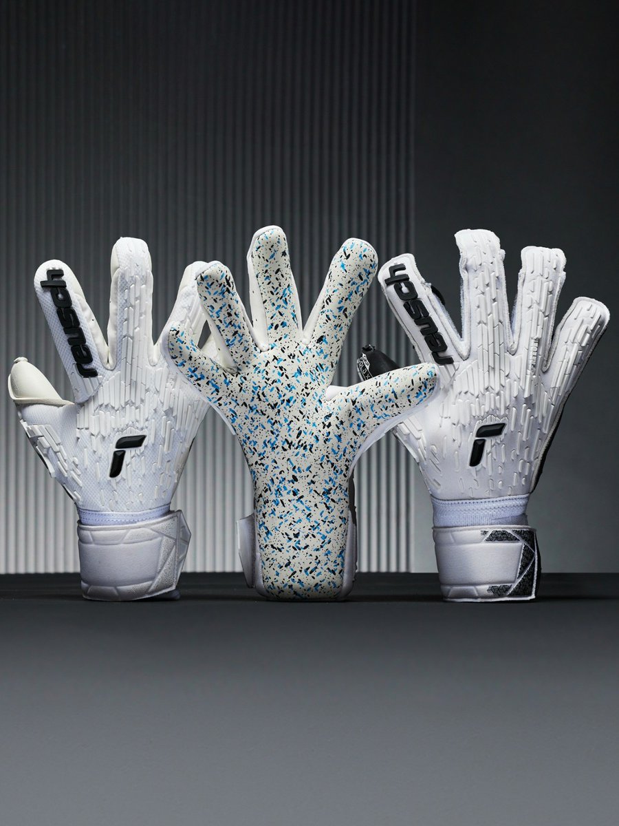 Reusch Shine Bright has arrived 😍

The all white backhand looks sensational on their latest release 🔥

Shop the full collection online at Pro:Direct Soccer 📲 brnw.ch/ReuschShineBri…