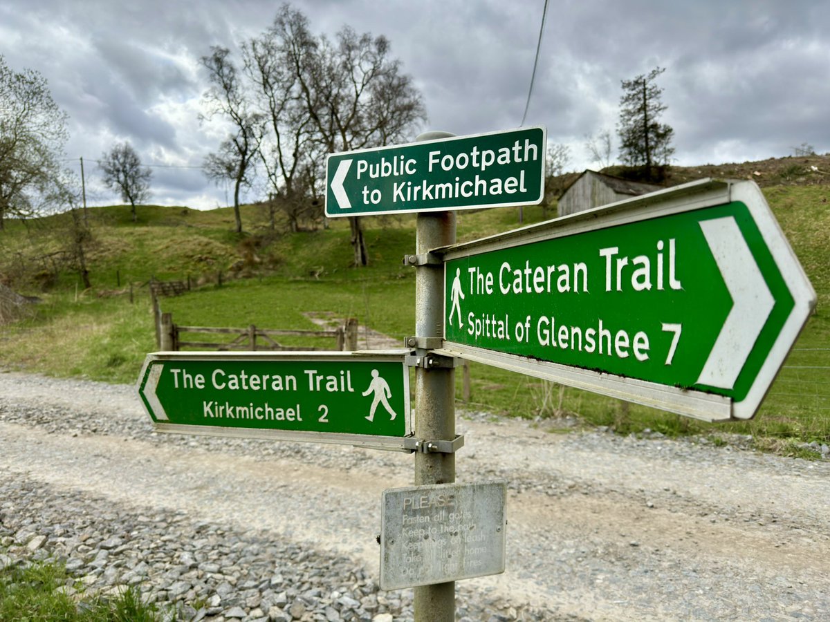 One of the signs at Enochdhu #FingerpostFriday #caterantrail