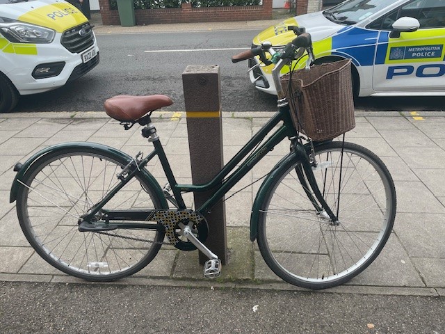 MPSKingston's tweet photo. #STOLEN | On 2nd May 2024 at around 1600hrs,  two males  were arrested for stealing from a shop in #NewMalden. The males were on pedal cycles which are suspected to be stolen. 

If you believe the below pedal cycles to be yours, please call 101 and quote ref 01/295120/24 https://t.co/zy0PVpAlaJ