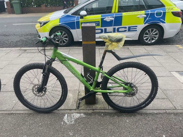 MPSKingston's tweet photo. #STOLEN | On 2nd May 2024 at around 1600hrs,  two males  were arrested for stealing from a shop in #NewMalden. The males were on pedal cycles which are suspected to be stolen. 

If you believe the below pedal cycles to be yours, please call 101 and quote ref 01/295120/24 https://t.co/zy0PVpAlaJ
