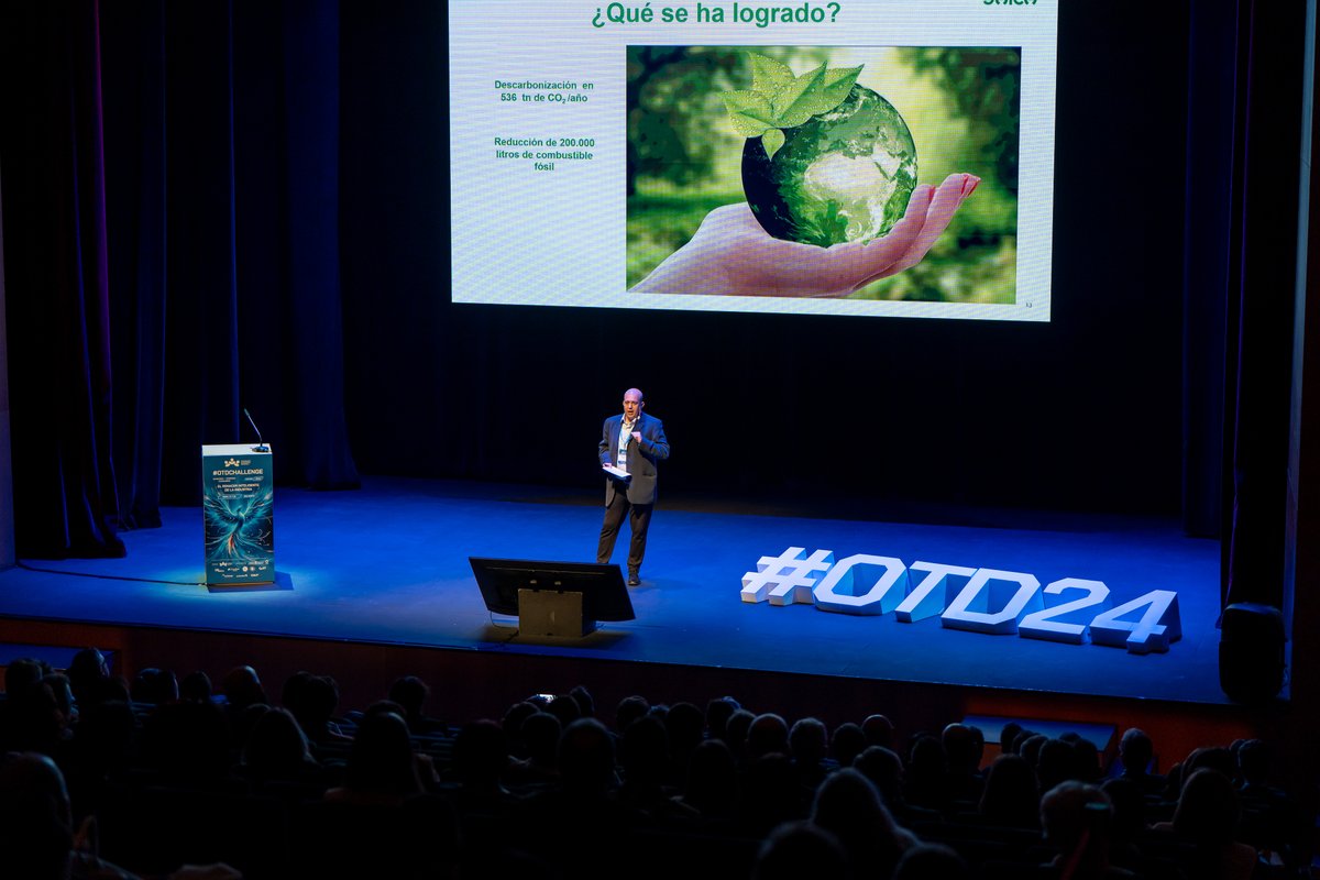 SaicaGroup_es's tweet photo. El Almacén Automatizado de bobinas (ALMAUT) en nuestra planta de El Burgo de Ebro (Zaragoza), en el #OTDChallenge.
Francisco Lázaro, Internal Mill Logistics Manager de Saica Paper, pudo profundizar en el diseño del almacén, innovador proyecto que fusiona eficiencia y #sostenibilidad para ofrecer un servicio al cliente 24/7 con tecnología de última generación y el mínimo impacto ambiental.
Este evento, organizado por la @FundacionFIN en Pamplona, tiene como objetivo mostrar soluciones tecnológicas innovadoras diseñadas para optimizar la productividad y competitividad de la industria.
¡Muchas gracias por contar con #GrupoSaica!