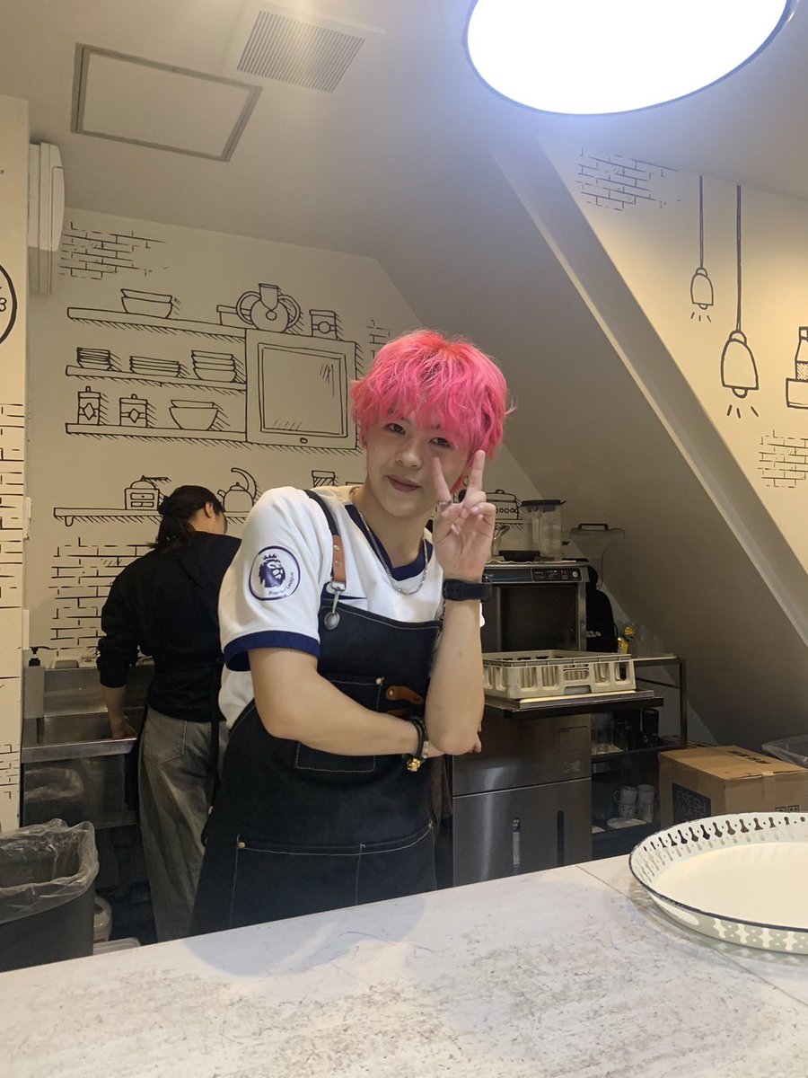 hana1969318's tweet photo. ドゴンとアイくん✨可愛い😍
私はお留守番だったけどまた行きたーい🫶
アイくん日本人だったね🙌
#Highdom #Inthecartoon #コリアンタウン https://t.co/ZPHs0gqLvV