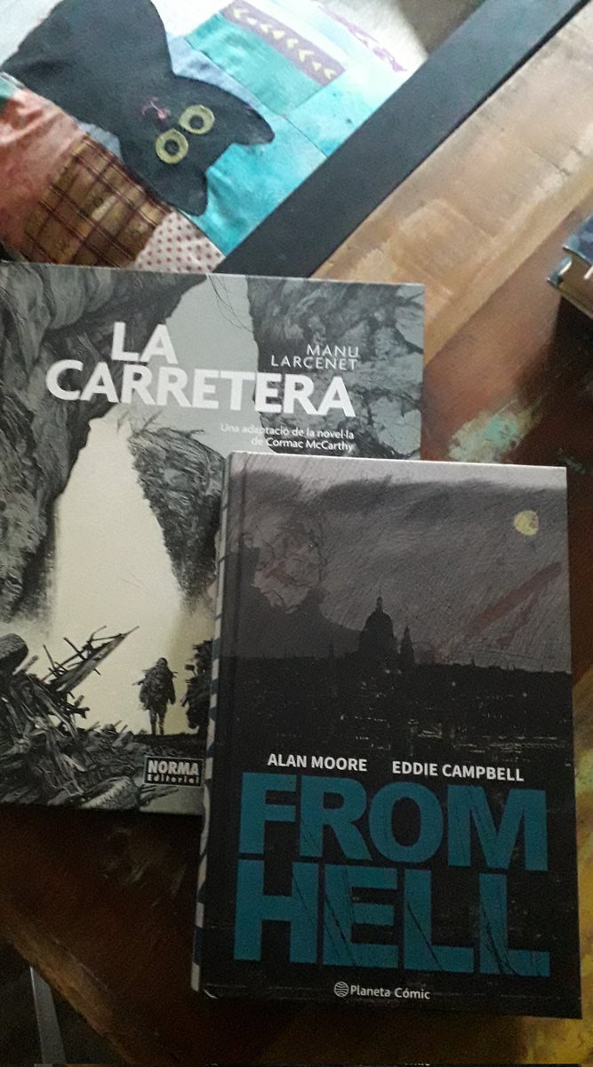 Quin parell de novel·les gràfiques 😍 Gràcies @NormaEdEnCatala @PlanetadComic per portar-nos-les d'aquestes temàtiques! Tant de bo més ben aviat!!!