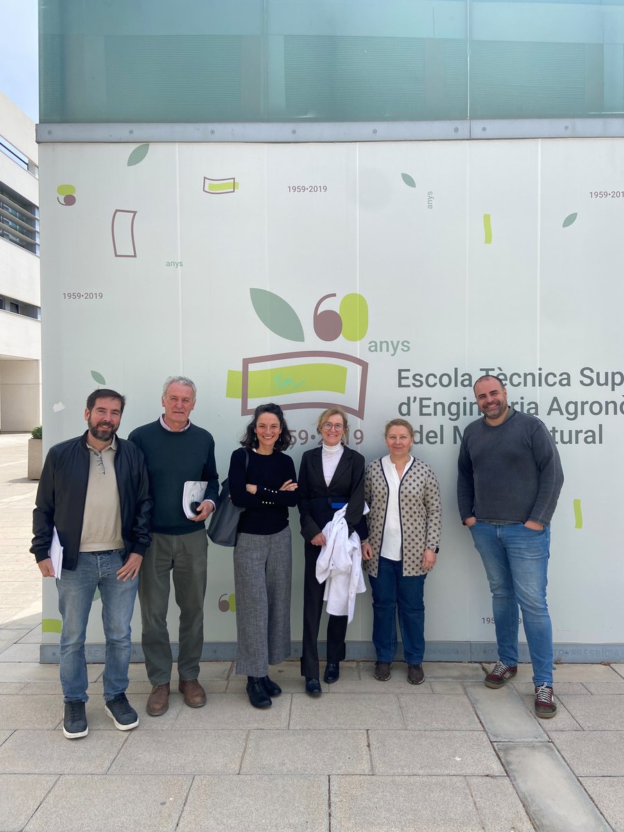 Our @UPV partners are leading the #ECOLOOPLivingLab's early stages. 
🤝They've met with @LasNaves, implementing @Soilutions_eu Living Lab. They shared project updates & found synergies for enhancing #soilquality in the #circulareconomy of agri-food.
#HorizonEU #RuralAreas.
