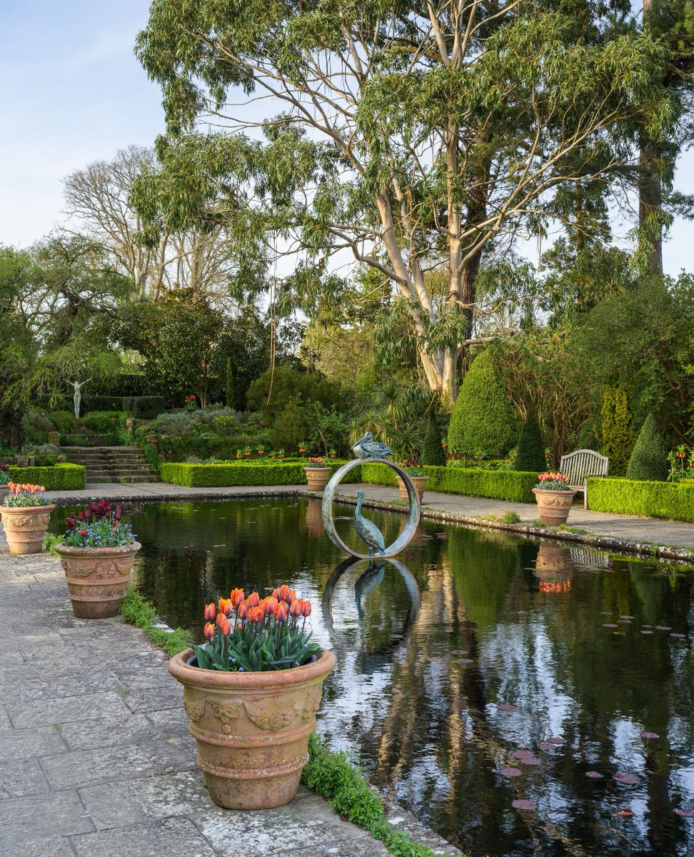 Make the most of the bank holiday weekend at Borde Hill! Whether you're looking to enjoy a leisurely stroll through our historic landscapes or unwind in tranquil settings, there’s no better place to relax and reconnect with nature. #sussexgarden #sussexdaysout 📷: @aniatot