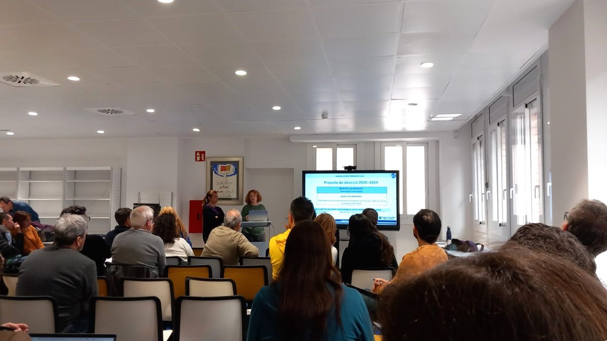 🌍Ahir vam estar a l'@iesteveterradas treballant per saber com han implantat l'ISO 14001 de gestió ambiental, així com intercanviant experiències d'èxit quant a l'adequació dels espais i les actuacions, acord amb els requeriments mediambientals i de #sostenibilitat. #EATàrrega