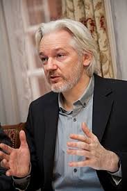 Hoy es el aniversario del Día Mundial de la Libertad de Prensa, proclamado, el año 1993, por la AG de la ONU. 
Pues hoy, siguen en la cárcel miles de periodistas, entre ellos Julian Assange, condenado por mostrar al mundo los crímenes contra la humanidad de EEUU.
#FreeAsssangeNOW