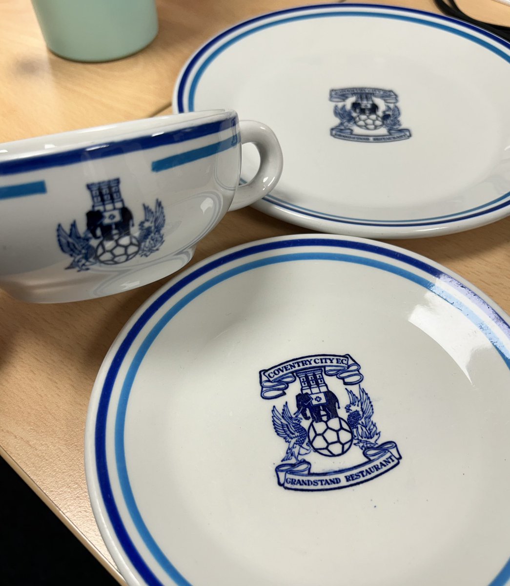 My lovely colleague has gifted me this set this morning…. Relics from Highfield Road hospitality #PUSB