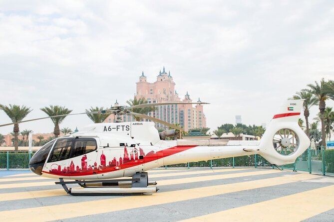 🚁💫 Experience Spectacular Views with a 15-Minute Helicopter Ride from Atlantis, The Palm! 🌊🌴

#VooToursTourism #VooTours #HelicopterTourDubai #AtlantisThePalm #AerialViews #DubaiLandmarks #LuxuryExperience 🚁💫