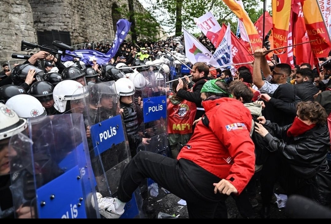 Basel ismiyle tanınan, polise saldıran Bekir Aslan yakalandı. Polise atttığı o tekmenin hesabı sorulacak..