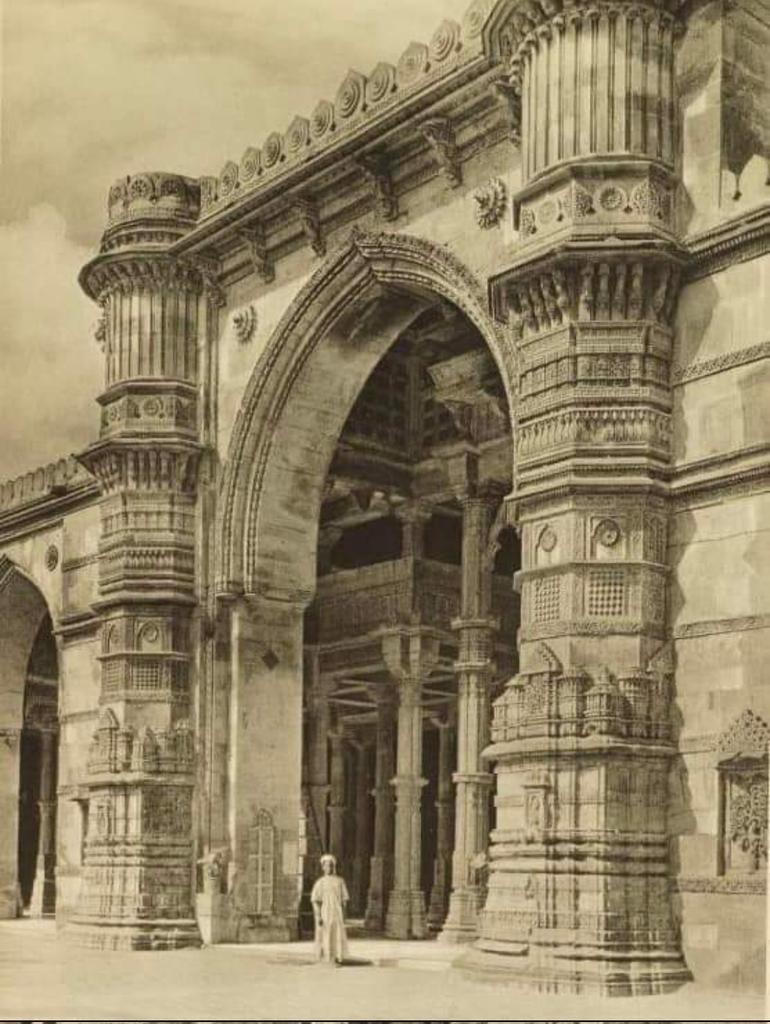 Ahmedabad Jama Masjid, Photograph taken in 1927, by M. Hurlimann.