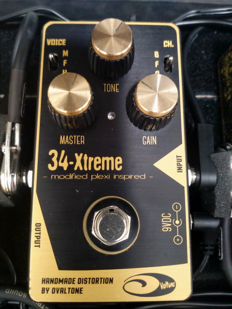 #MNG Ovaltone 34-Xtreme 生産終了しててなかなか見つからなかったけどついにゲット！😆 miyakoボードに以前入ってたやつ！ ディストーションとしても使えるのが欲しかったので購入 早速今日のスタジオ練で使ってみる！ #miyako #Ovaltone #34Xtreme