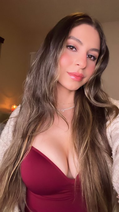 I want you in the worst way ❤️&zwj;🔥 https://t.co/kiC5nRUjxB