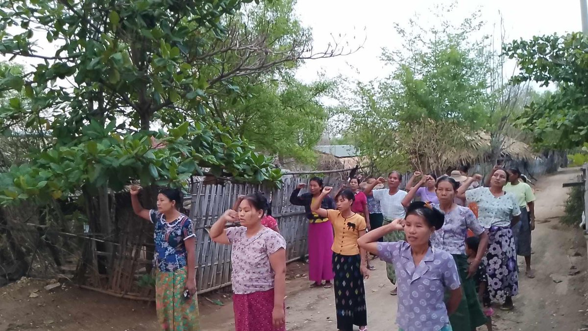 Activist youths and residents from northern part of #Yinmarbin Twp, #Sagaing Region, regularly staged a protest against the #MilitaryDictatorship on May2.

#AgainstConscriptionLaw                   
#2024May3Coup                         
#WhatsHappeningInMyanmar