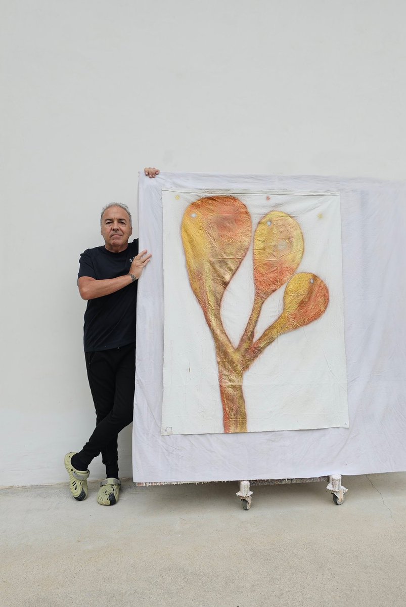 With my painting  1499 (139x106Cm/54,7x41,7In)

If you are interested in any of my paintings or want to commission a special one for you 
Please contact me 
nacholascaray.com
#contemporaryart
#artcollector