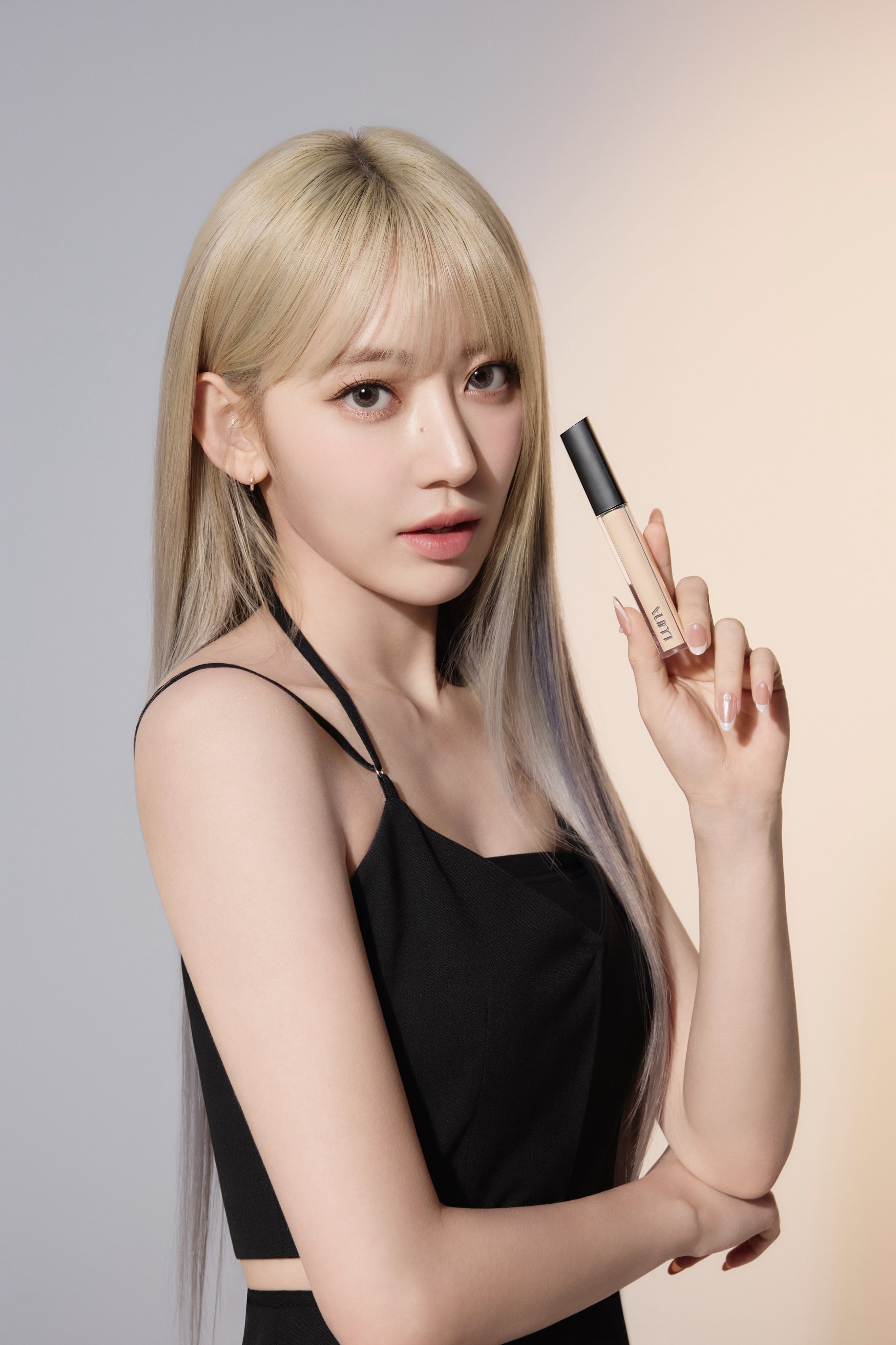 レア‼️[COYSEIO] ANGEL CAP CHARCOAL 宮脇咲良 241227 AAA - 精緻的臉蛋真的太漂亮😉 豹紋Saki