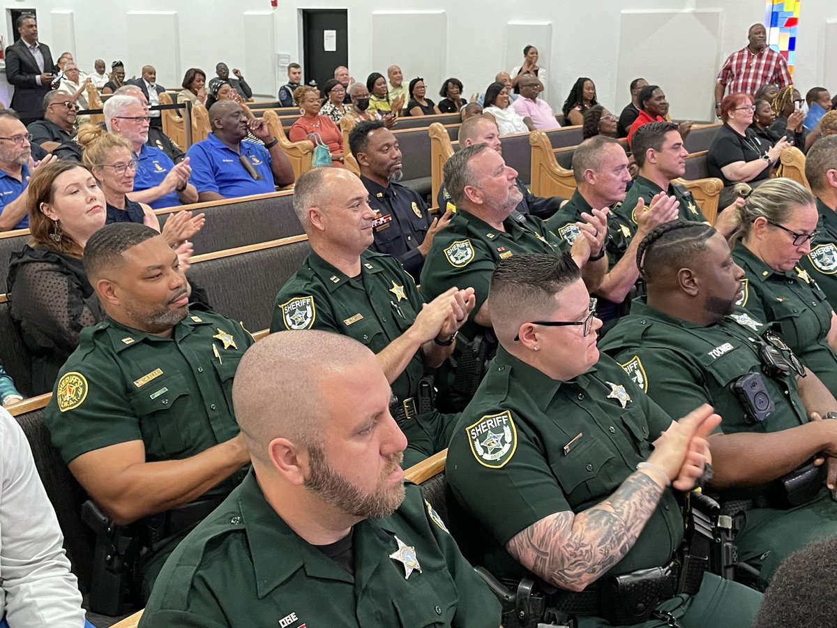 Thank you, Living Faith World Ministries in Daytona Beach, for hosting Law Enforcement Appreciation Day today! More: facebook.com/share/p/FRYNNM…