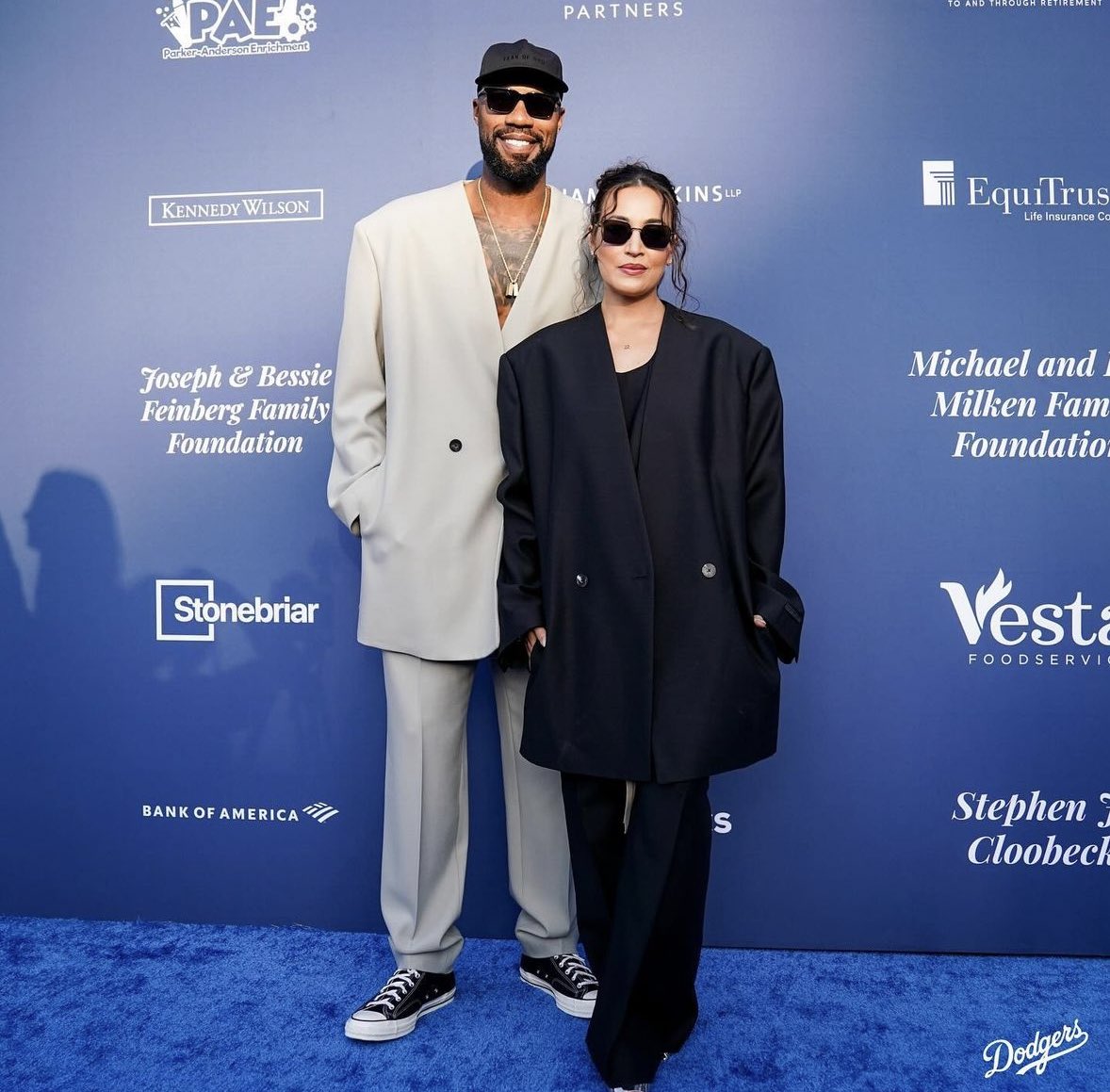 ドジャース公式インスタより💙 ①キケの奥さんがスーパー美人 ②