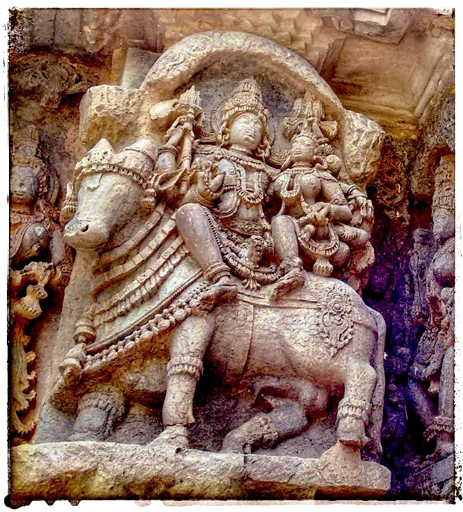 MonaADhar's tweet photo. #ManyFormsofShiv 

36. Rishaba Arudar \ Vrishabharudar Murti (Uma Maheshwar on Nandi Maharaj)