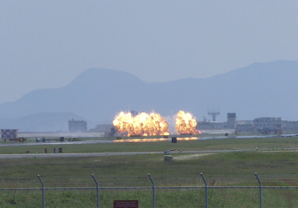 今年も派手に爆破してます💪
#岩国基地