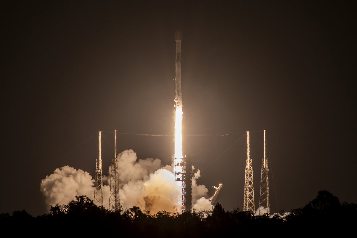 Falcon 9 completes back-to-back launches from California and Florida