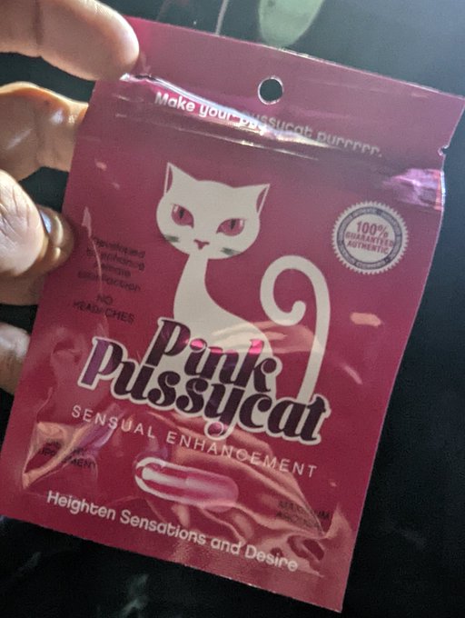 Something to spice up the night lol https://t.co/pZbyYfGr48<a href="/tag/maythefourth"class="tags"><span>#maythefourth</span></a><a href="/tag/stripwars"class="tags"><span>#stripwars</span></a>