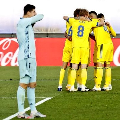 No sé  si será casualidad, pero vuelve Courtois...
¿¿ Lo repetimos mañana ?? #Rmadrid0Cadizcf1 
#SiSePuedePisha #YoCreo
#ContraVientoyMarea 
#SiempreAmarillo 💛💛