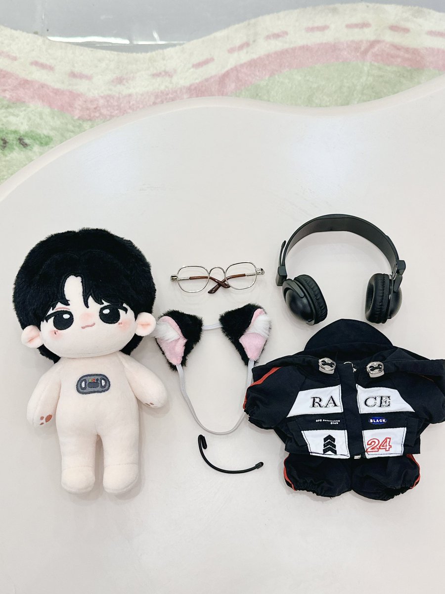 xingxingph's tweet photo. [PH GO] Seventeen Wonwoo ‘ AlwaysWon ’ 20cm & 10cm dolls by @JaemrenSdoll 

ORDER FORM: https://t.co/e5x7nxycaW

💰20cm doll = 635 PHP (add 140 with skeleton)
💰10cm doll = 555 PHP (add 120 with skeleton)
💰earphone = 170 PHP
💰20cm doll clothes (player) = 340 PHP
💰10cm/20cm doll hoodie = 205

📅DOO: May 14
📅DOP: May 20

✨Exclusive of ISF & LSF
✨ with detachable ears