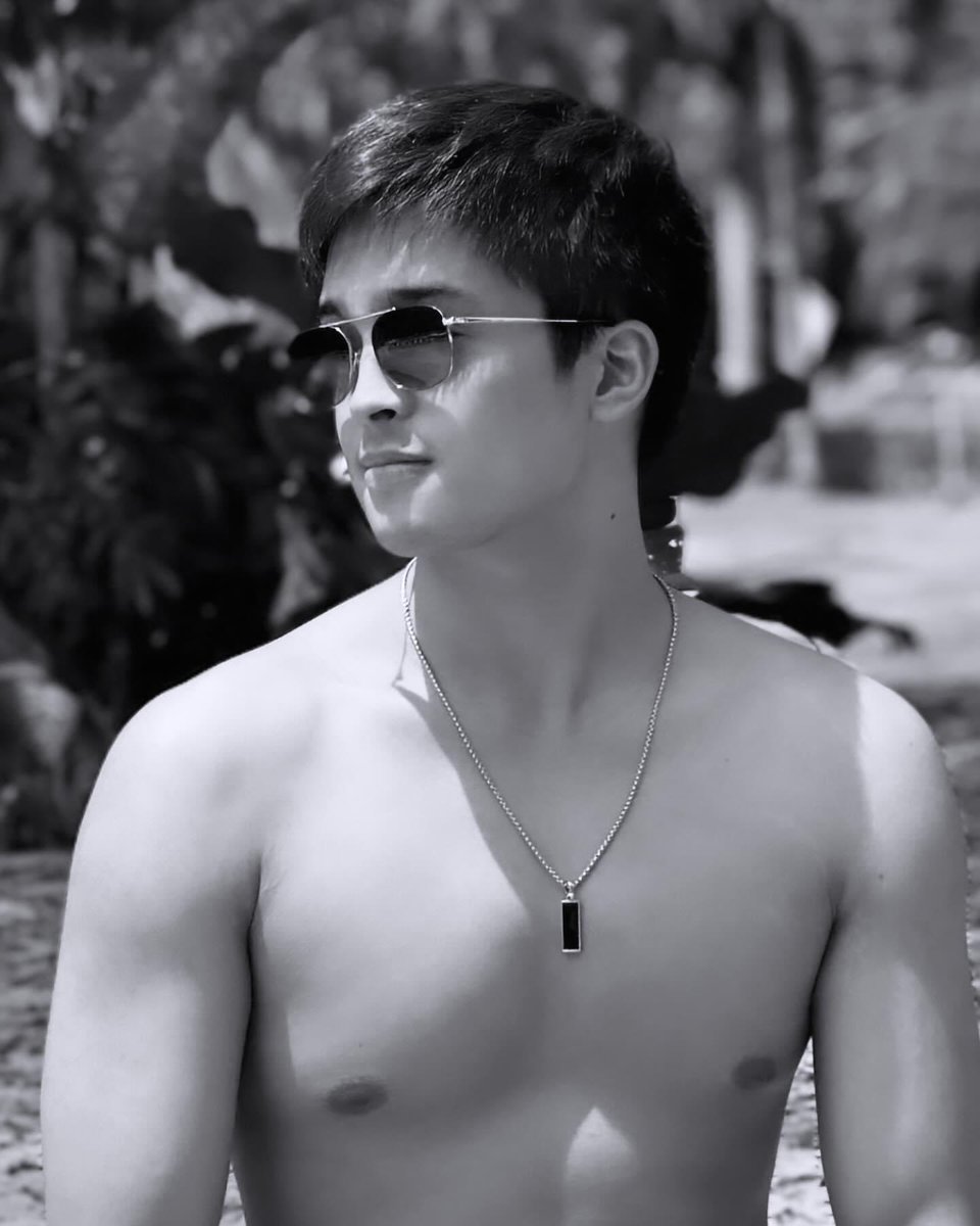 Happy bday ulet KD!! Road to bortaness na ang KD. Pwede ng gawing Primetime Leadingman di ba abs?