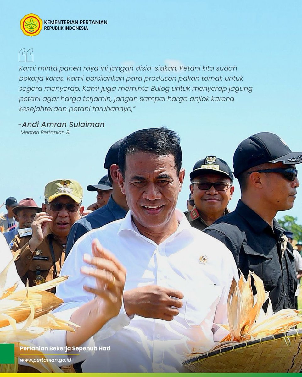 SobaTani, Presiden @jokowi panen raya jagung bersama Mentan @Amran_Sulaiman1 di Kab. Sumbawa, NTB (2/5). Presiden dan Mentan fokus tekankan keseimbangan harga. Harga jagung di Kab. Sumbawa berada pada kisaran Rp 4.200 per kilogram, turun dari sebelumnya Rp 7.000 per kilogram.