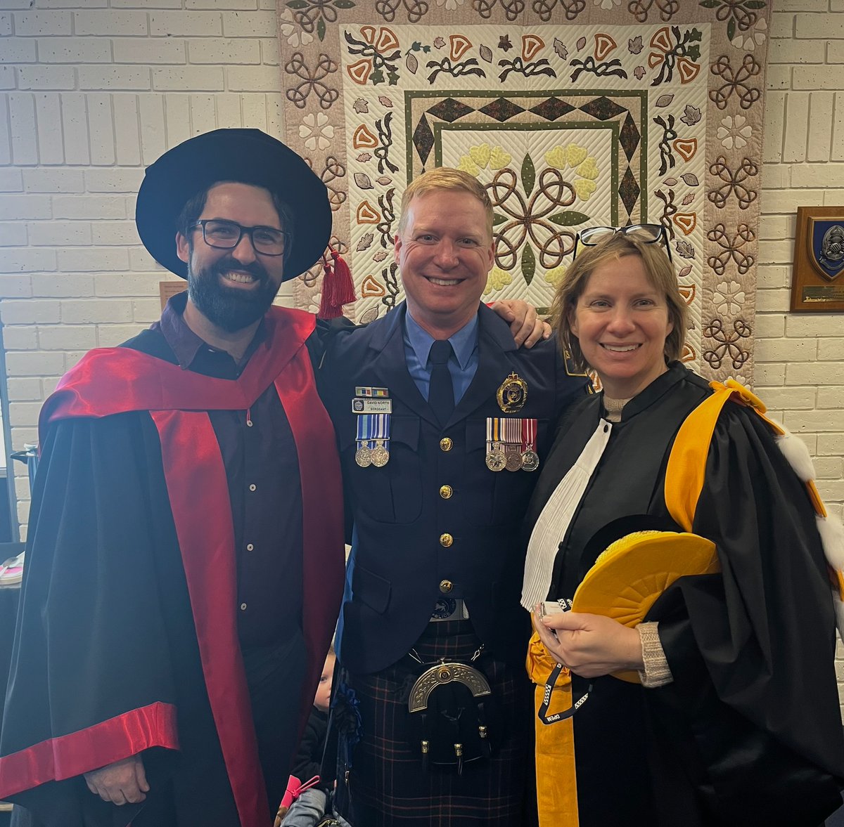 How immensely enjoyable is graduation time? Double the fun today as one of our PhD students was also in the band!
@DrJamesDwyer and I in full academic regalia at the @TasmaniaPolice academy, and one of our stellar PhD students. Love them team I work with.
@UTAS_ @TILES_UTAS
