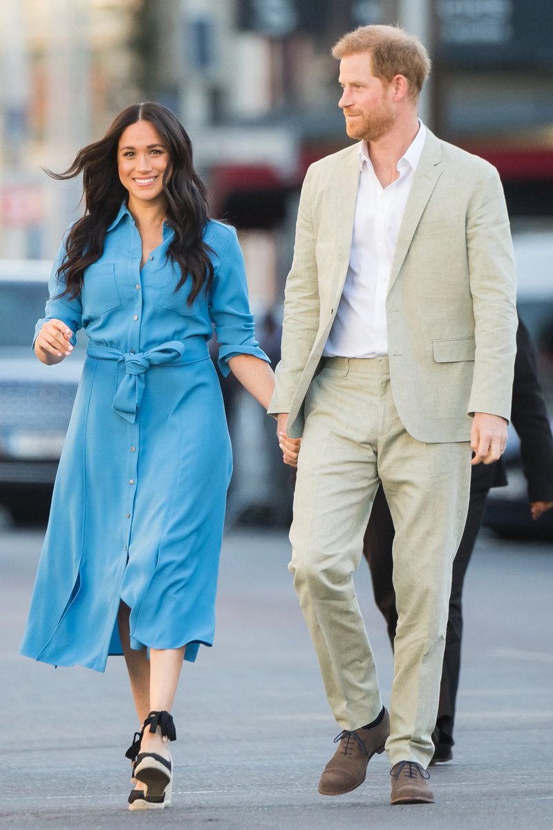 @PrayForIsrael26 @MeghansMole Yes I was right the black wedge espadrilles. Obviously she was trying to copy the princess of Wales, as they are a favourite of Catherine‘s to wear but she always looks fantastic in her wedge espadrilles.
