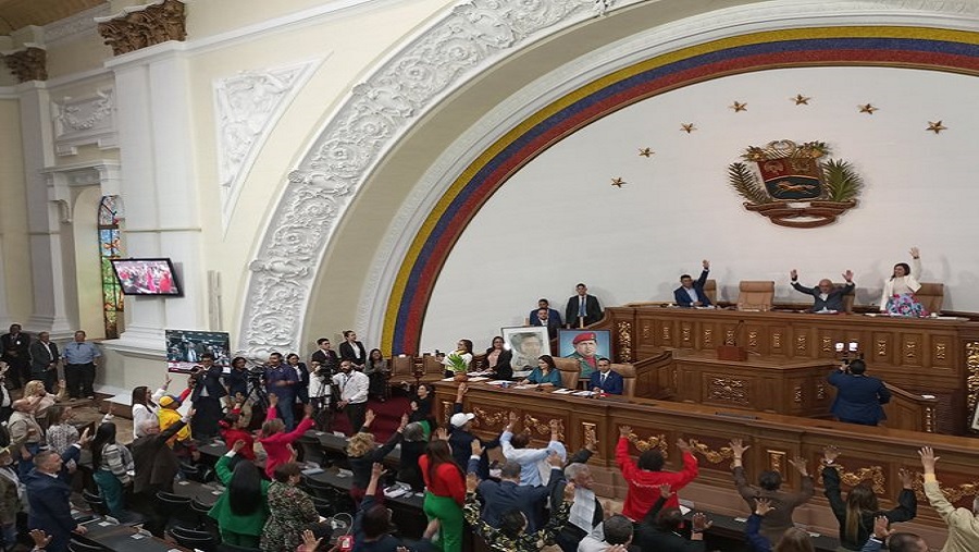 AN aprobó en primera discusión Ley para Protección de las Pensiones diariolitoral.com/an-aprobo-en-p… 
#VenezuelaCalorPatrio ¡Somos un pueblo que defiende su soberanía!❤️🇻🇪
#ConChávezYMaduroPaLaCalle 🇻🇪
#ChavezAhoraYSiempre 🇻🇪🕊️💙