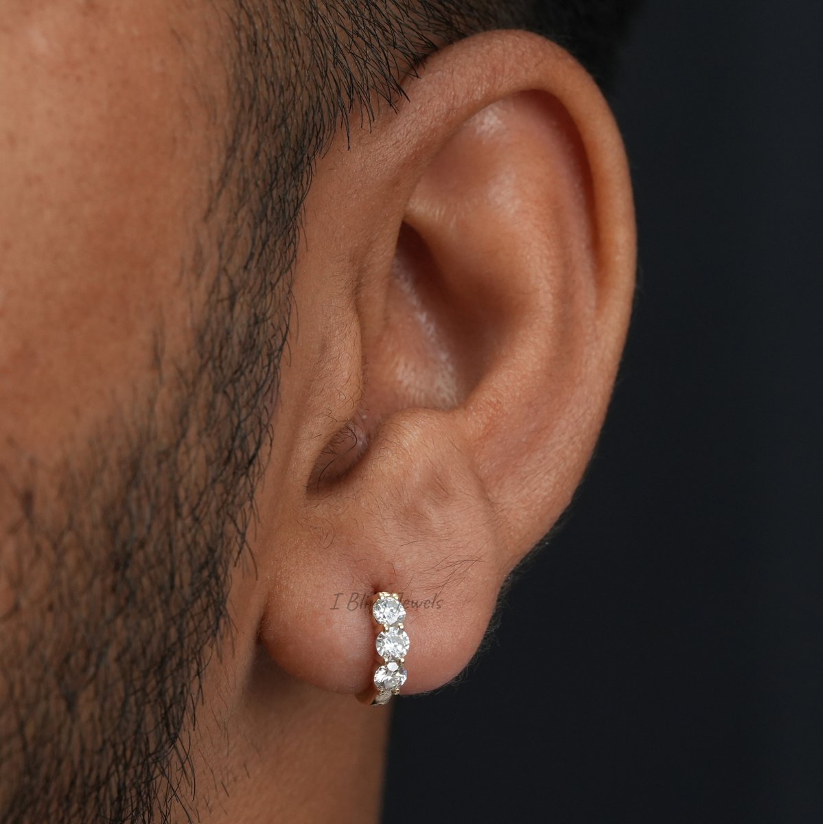 Round Moissanite Men's Huggie Hoop Earrings💎

🛒Shop Now: etsy.com/listing/150295…

#earrings #moissaniteearrings #moissanitejewelry #mensjewelry #mensearrings #diamondearrings #hoopearrings #giftforhim