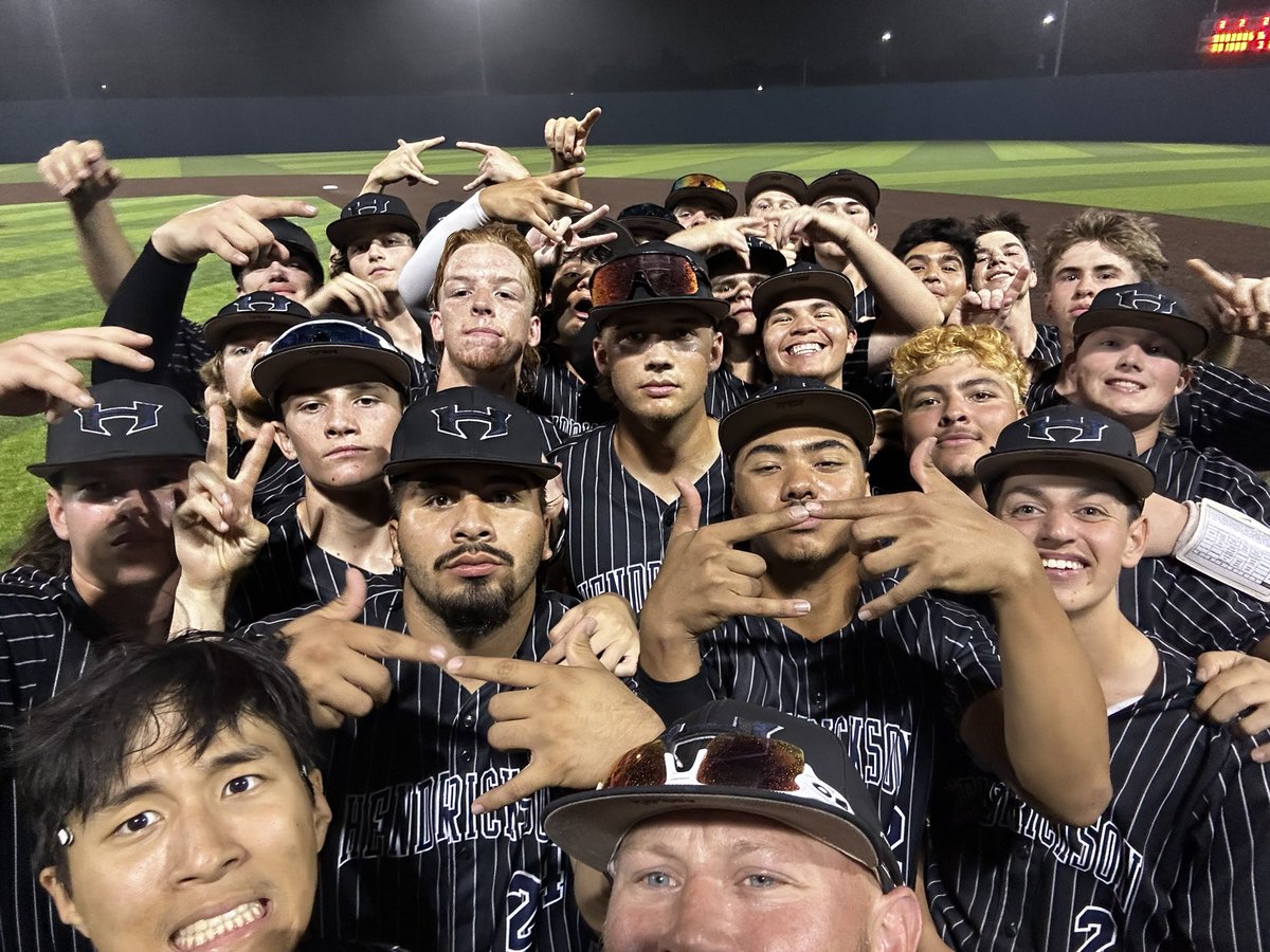 Free Baseball Victory Selfie #1! Hawks take care of business to take a 1-0 series lead. Back at it again tomorrow, hopefully at home - weather permitting! Come support your Hawks at 6PM tomorrow! GO HAWKS!! #bluecollarboys #figuredoutaway #freebaseball #IGYB #thisiswhatwedobrothe