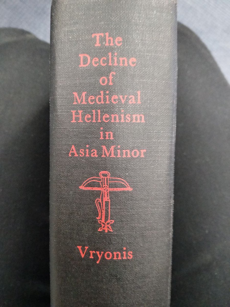 Thread w/excerpts of 'The Decline of Medieval Hellenism in Asia Minor'. 
On the Turkish conquest & cultural transformation of Anatolia, Byzantium's former heartland. This process culminated under the Ottomans, who founded an Empire uniquely ruled by white/European Muslims.🧵