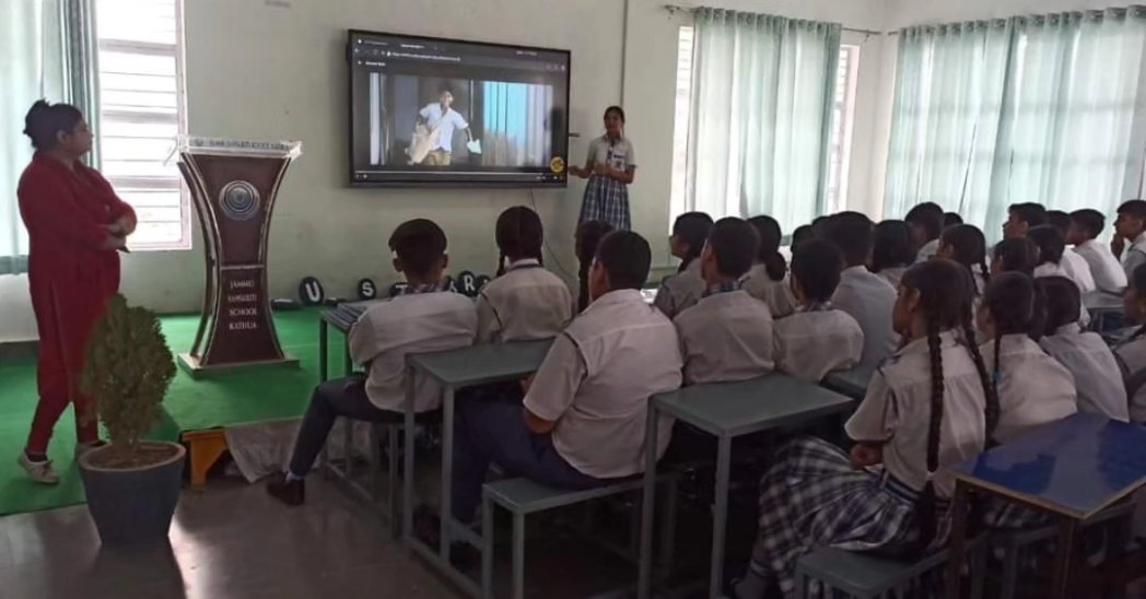 SIFFCY@SCHOOLS : Jammu and Kashmir.
Engaging,Educating, Empowering young minds through meaningful cinema and related workshops, masterclasses,panels. Thank you Jammu Sanskriti School, Jammu for spreading #smiles together with #siffcy @smilefoundation