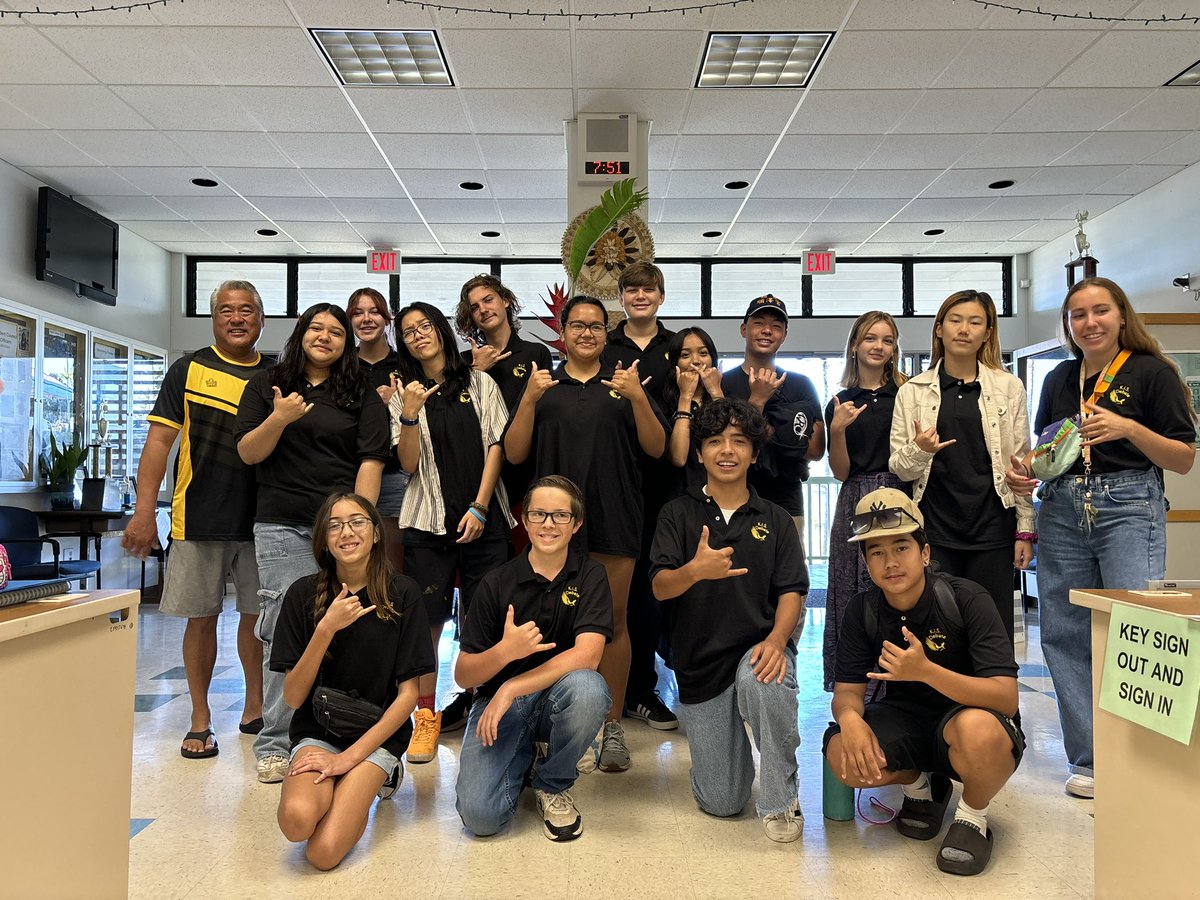 Kealakehe Intermediate tweet media