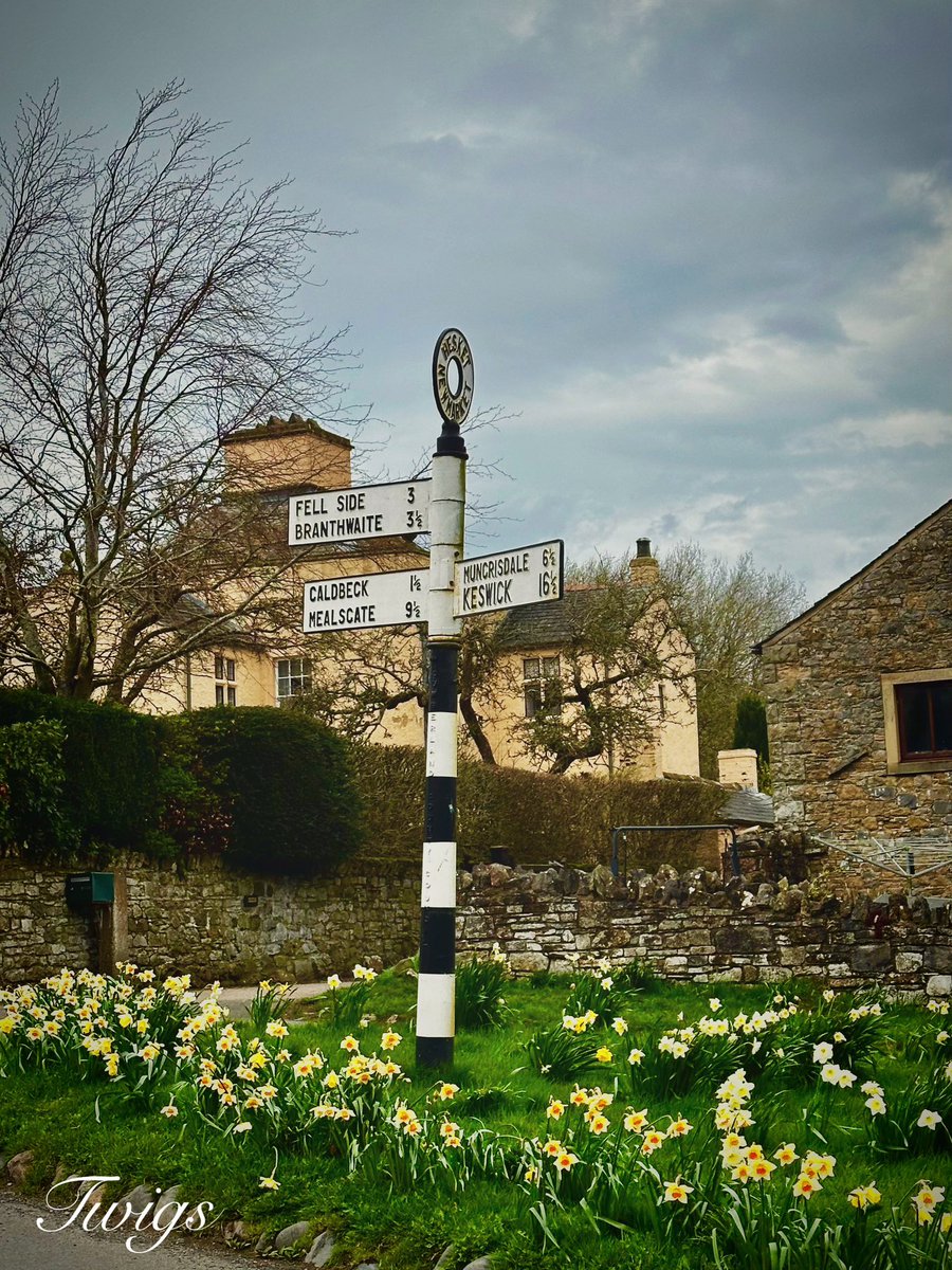 Todays fingerpost is from the lovely village of Hesket Newmarket, home to their own community pub #fingerpostfriday