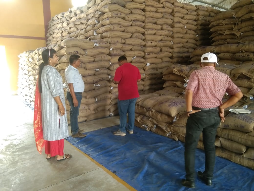 Verification of fortified rice stocks & quality checking continues at Deogarh. #Odisha