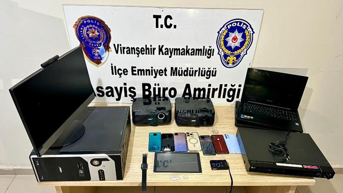 Viranşehir’de Hırsızlık şüphelisi yakalandı
viransehirgundemi.com/2024/05/03/vir…