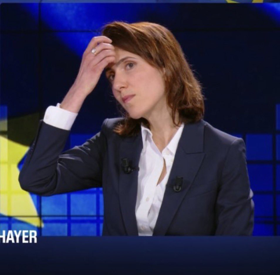 📣Ella Kelian (@ellakelian) on Twitter photo "Nul besoin d’une énième preuve, mais Valerie Hayer a prouvé une fois de plus que la Macronie est aux mains des pires communicants…"
Juger ce débat sur le fond est assez difficile tant la forme a preempté tout le reste dans cet exercice du pire…
Et le pire étant que la "Nul besoin d’une énième preuve, mais Valerie Hayer a prouvé une fois de plus que la Macronie est aux mains des pires communicants…"
Juger ce débat sur le fond est assez difficile tant la forme a preempté tout le reste dans cet exercice du pire…
Et le pire étant que la